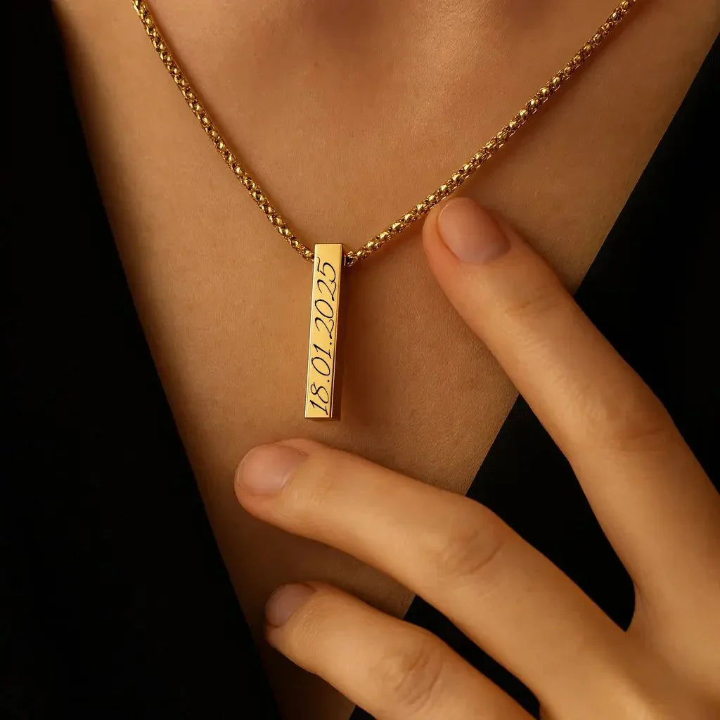 Gold Gravur - Halskette – Personalisierter Stabanhänger aus Edelstahl - Elena´s - World