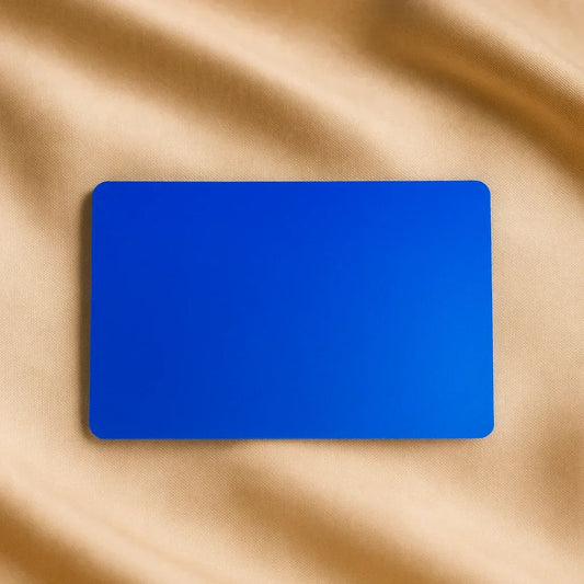 Metall Visitenkarten mit Gravur – Stilvoll, präzise & unvergesslich in rot gold schwarz pink rosa grün blau