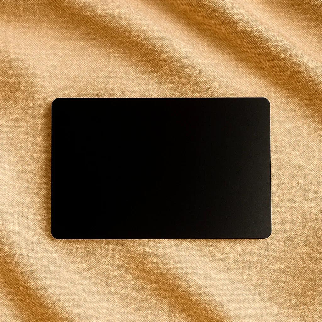 Metall Visitenkarten mit Gravur – Stilvoll, präzise & unvergesslich in rot gold schwarz pink rosa grün blau