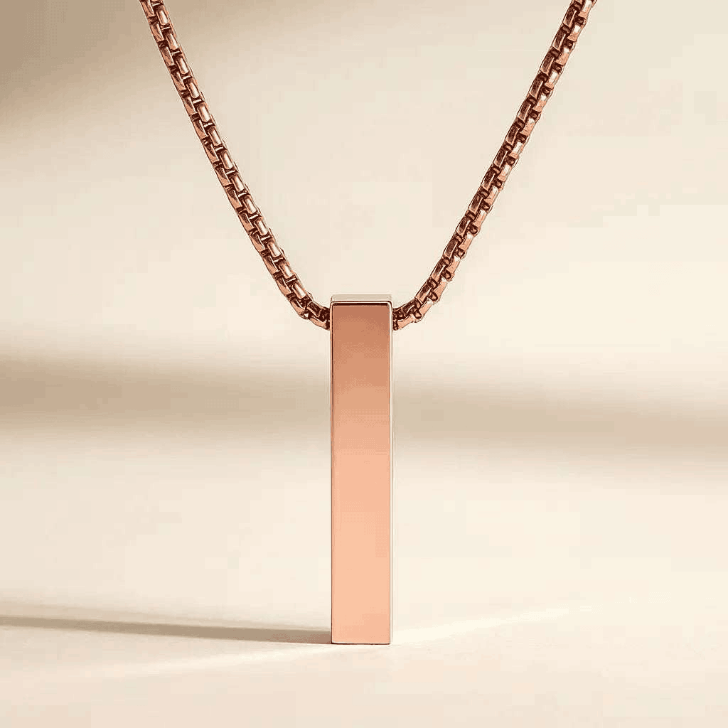 Roségoldene Gravur-Halskette – Personalisierter Stabanhänger aus Edelstahl